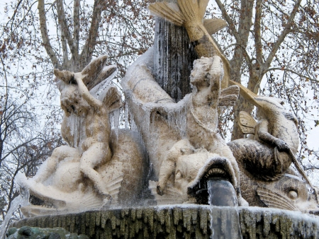 Frozen fountain