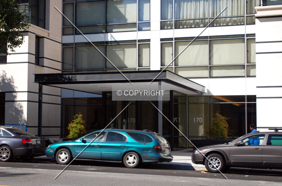 Photo 177-069-946
