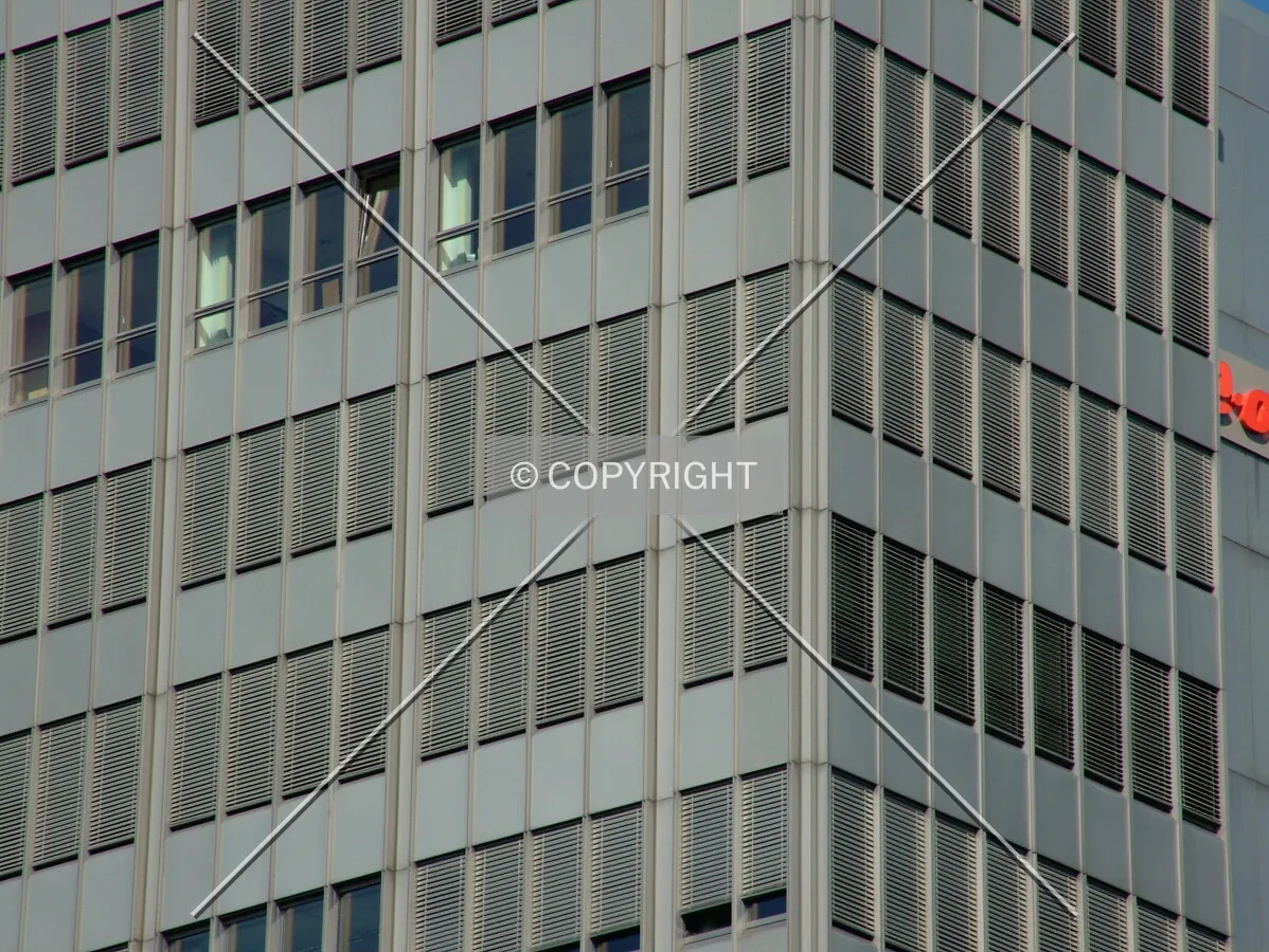 Southeast corner facade detail