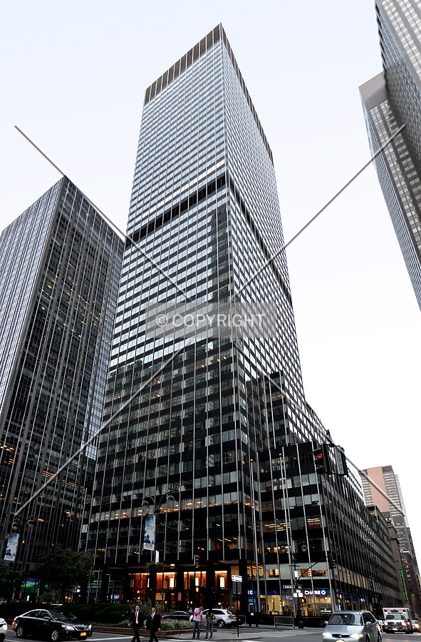 View from the west at Park Avenue and 47th Street