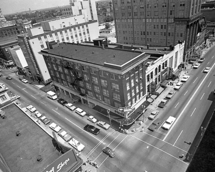 Photo 177-665-599