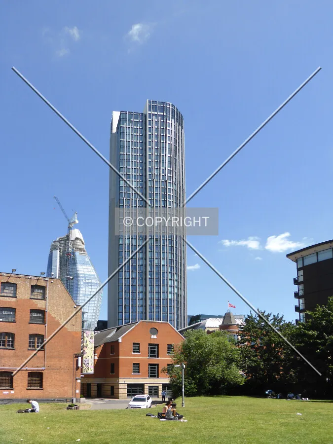 Photo 179-263-518