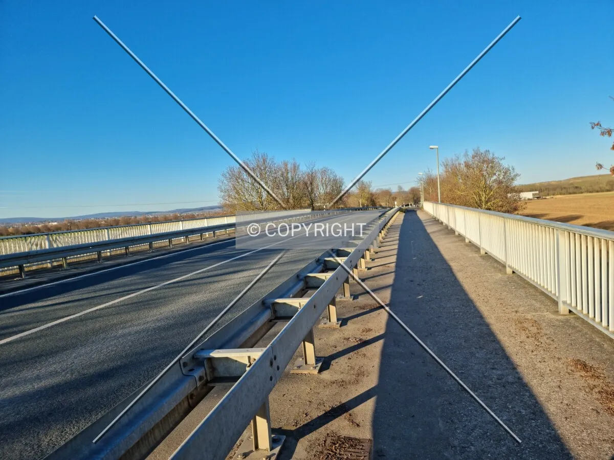 Photo 180-237-885