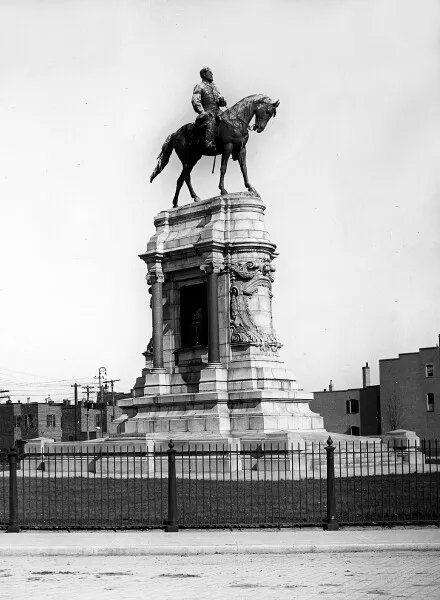 Photo 181-226-006