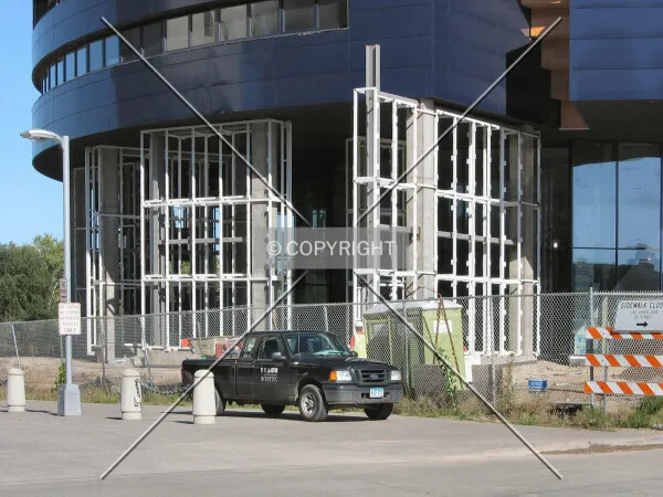 181-566-086