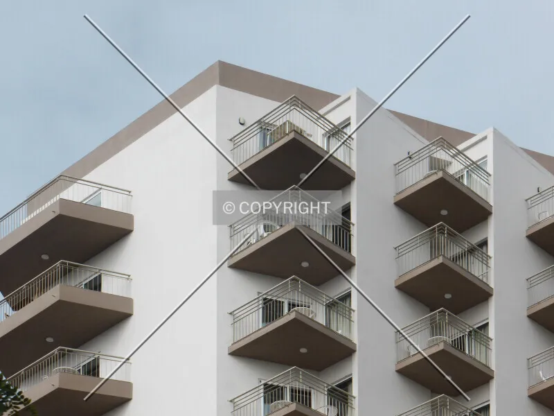 Photo 182-761-943