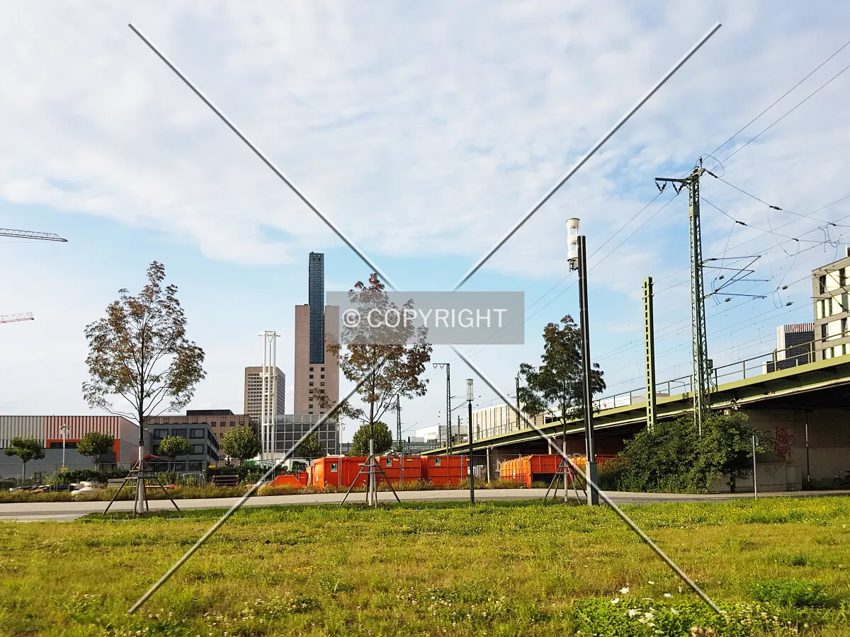 Photo 183-187-845