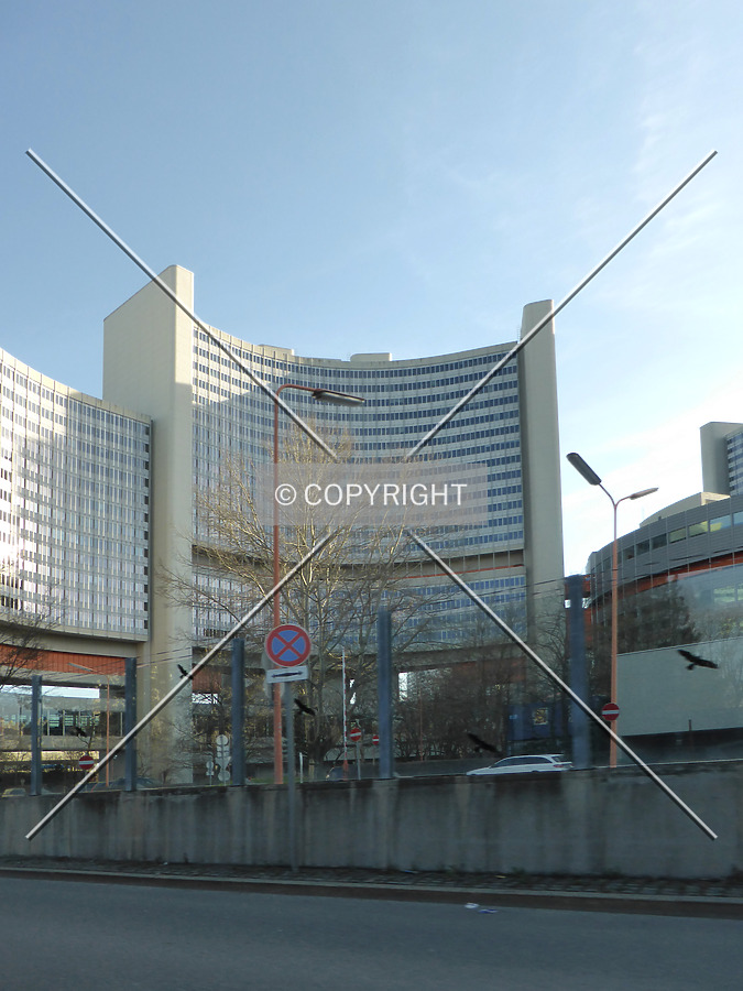 Photo 183-216-795