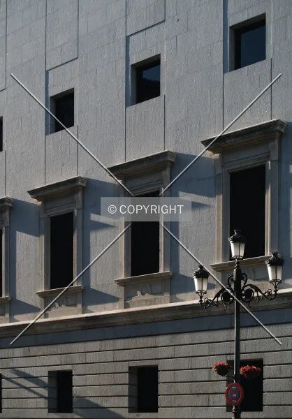 Photo 183-986-088