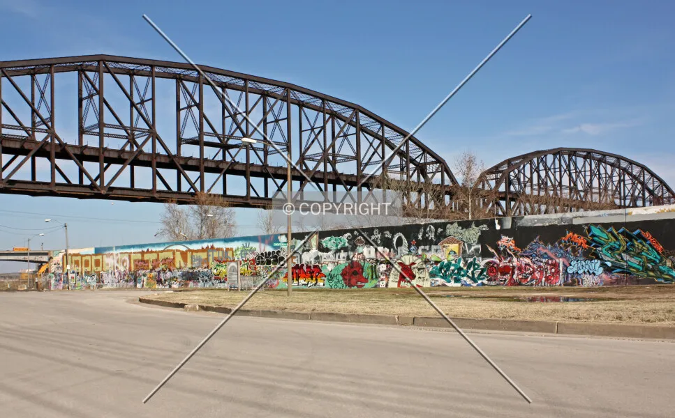 Photo 184-045-877