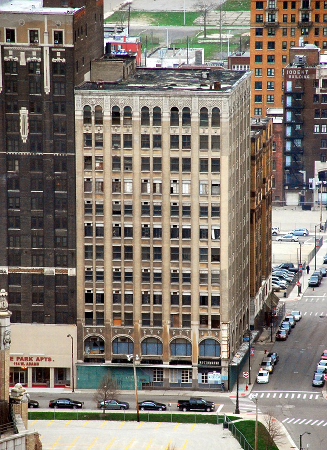 Photo 184-252-327