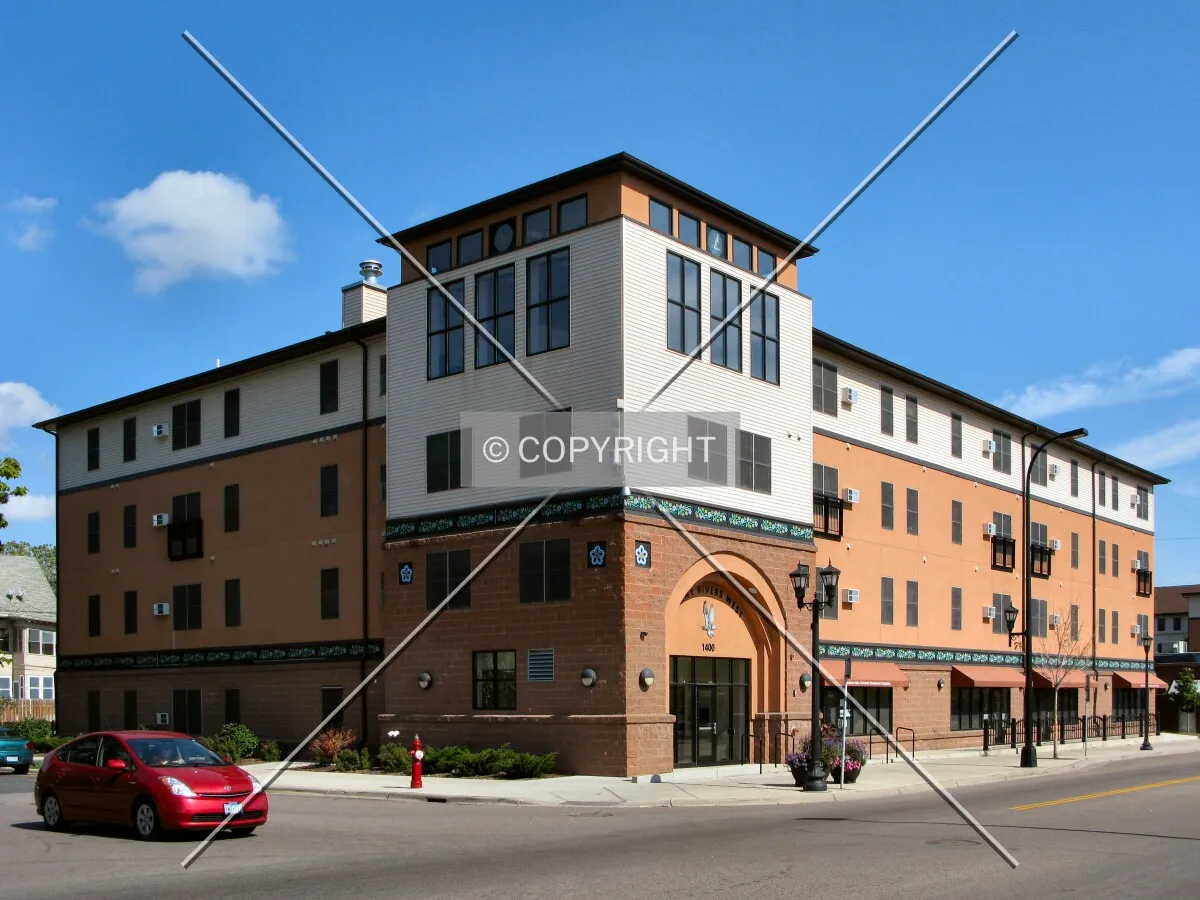 View to the northeast across 14th Avenue South/East Franklin Avenue