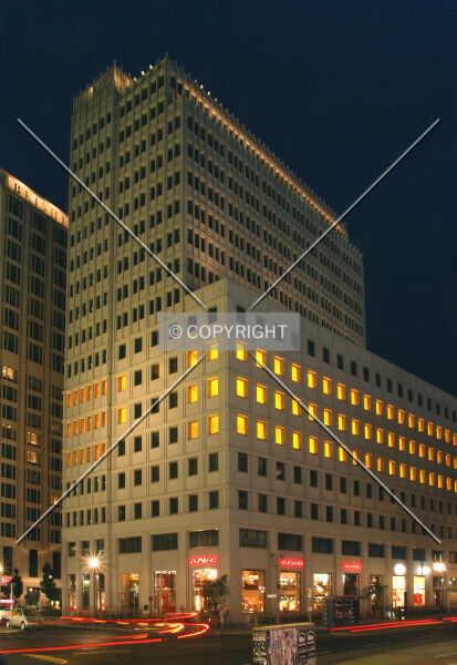 Photo 185-042-988