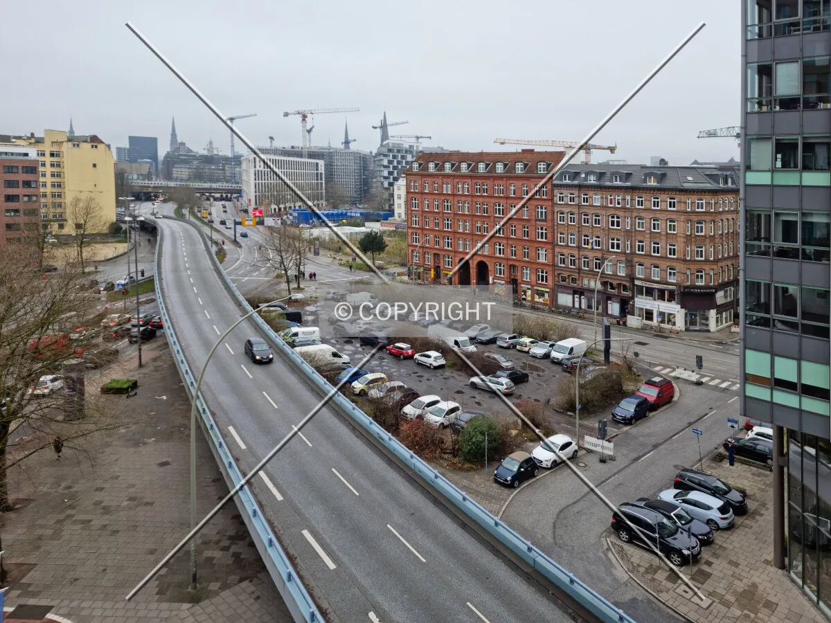 Photo 185-166-731