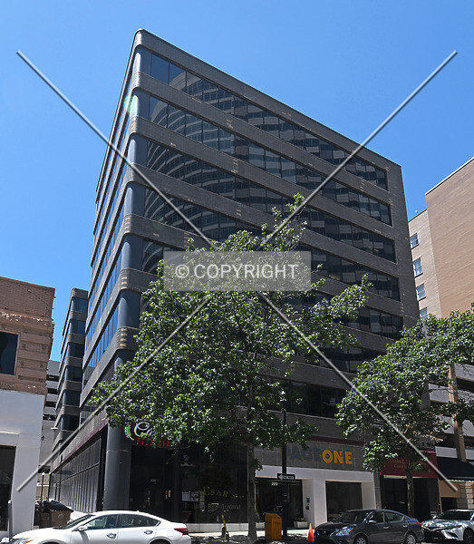 Photo 185-317-443