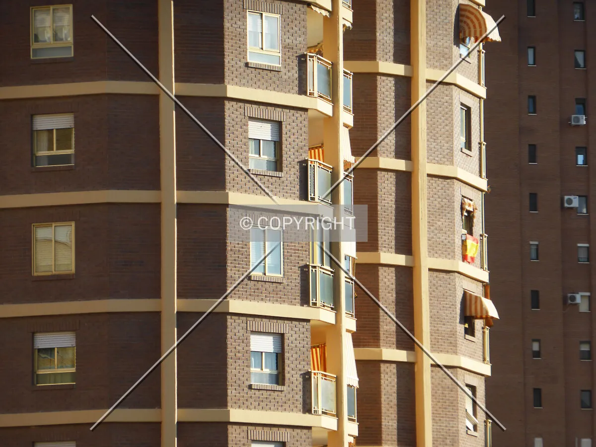 Photo 186-302-630
