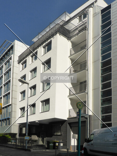 Photo 187-384-846