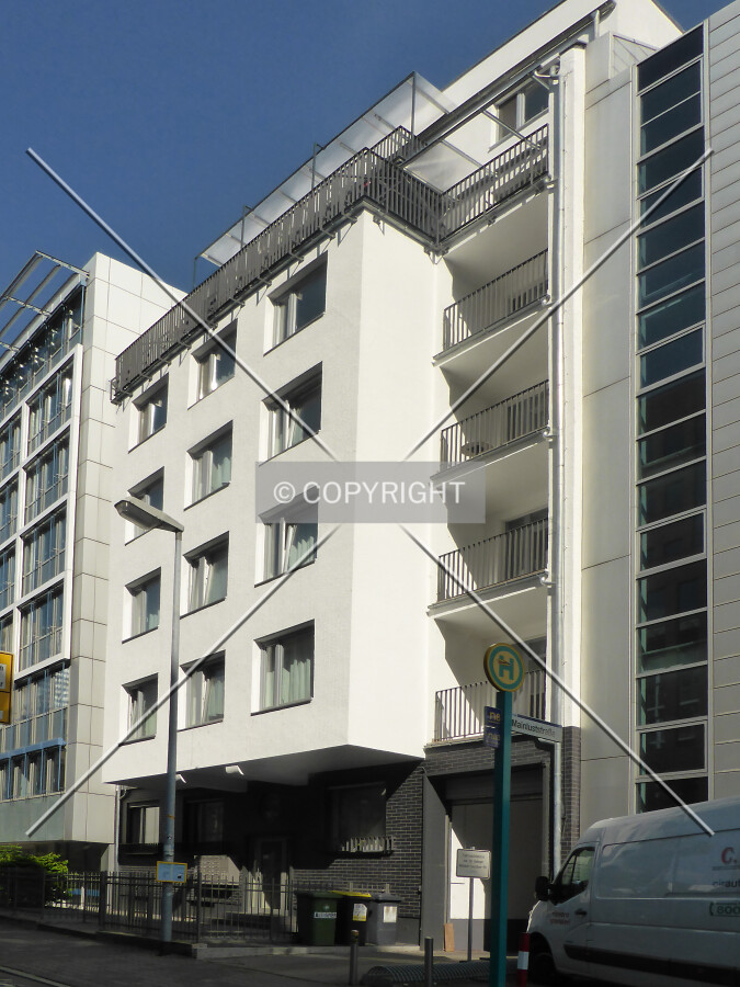 Photo 187-384-846