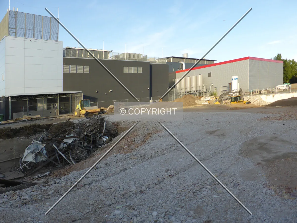 Photo 187-623-716