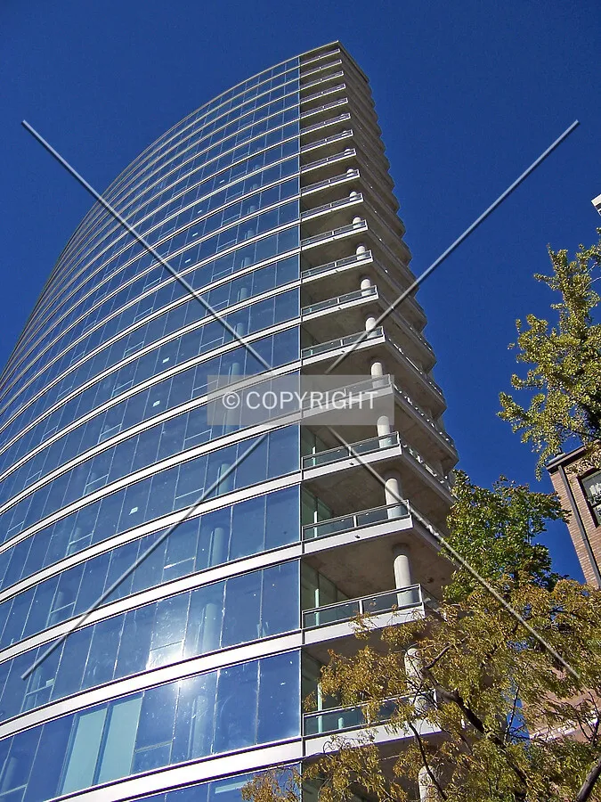 Looking up the southeast corner from Oak Street