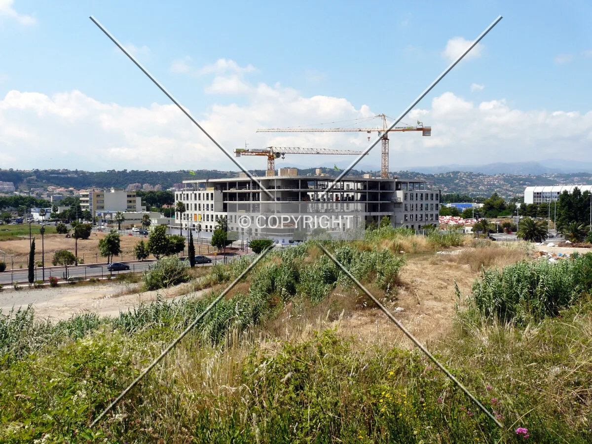 Distant view from Avenue Sainte-Marguerite