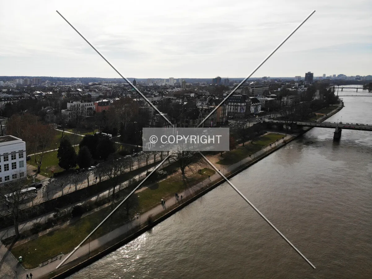 Main river shore - View over Frankfurt Sachsenhausen