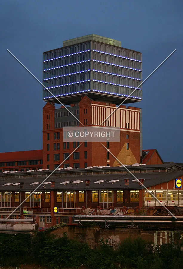 View from Warschauer Straße at sunset