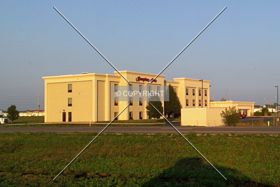 Photo 190-556-936