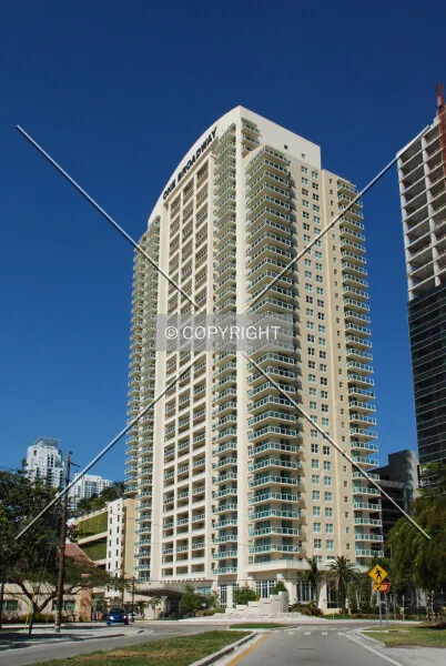 Photo 190-769-977