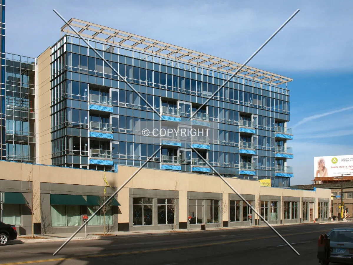 Central Avenue wing
