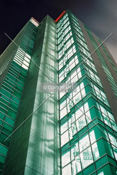 Photo 193-645-940