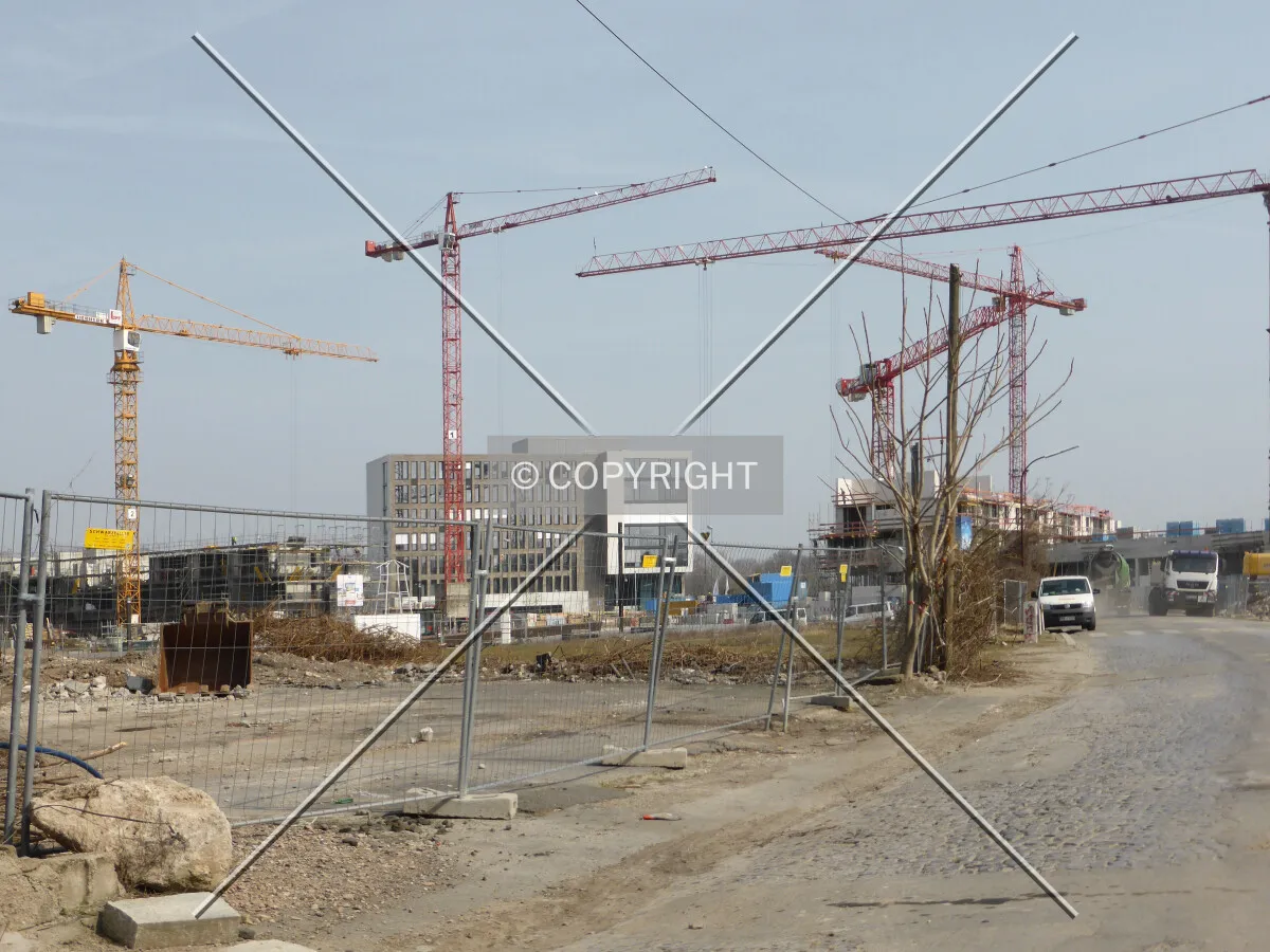 Photo 194-572-687