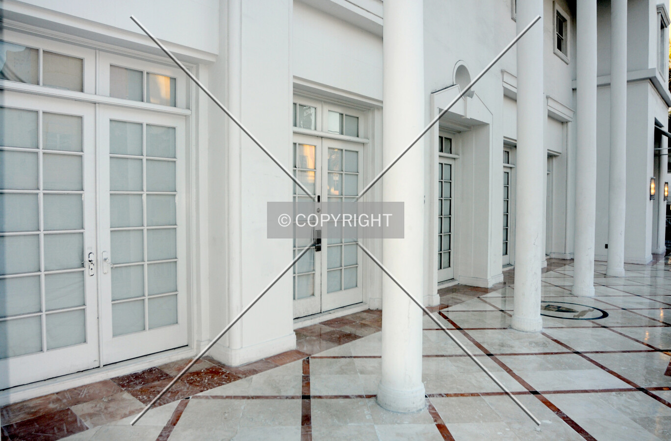 View of entrance facing Ocean Drive