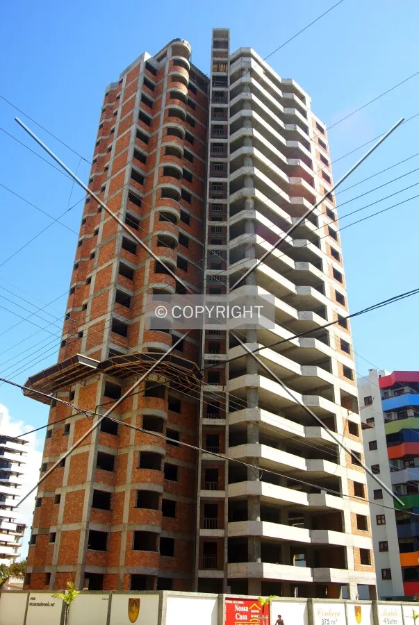 View from the corner of Silva Jardim Avenue and Barroso Street