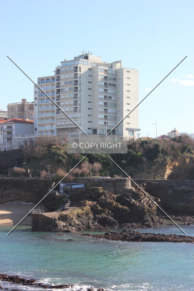 Les Falaises