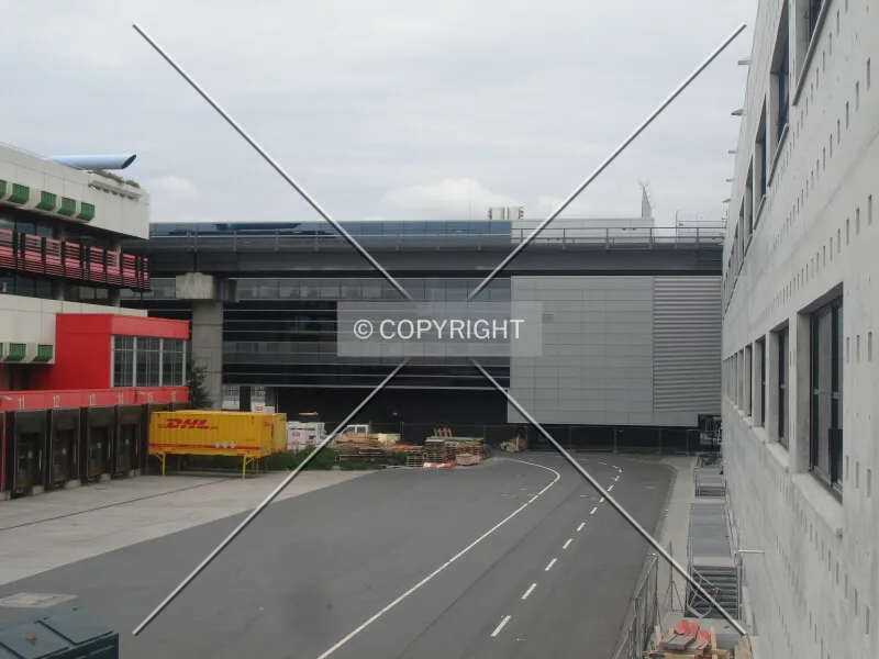 Photo 196-007-660