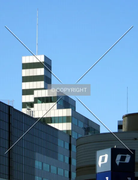 Photo 197-695-373