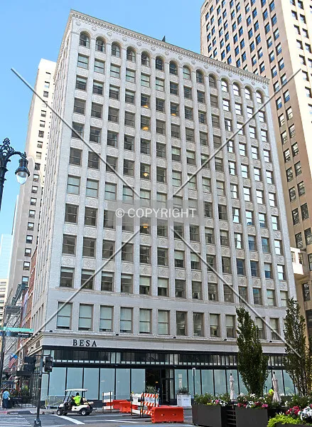 Photo 197-967-552