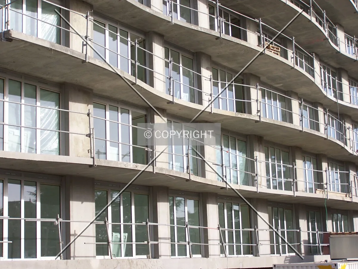 Etages inférieurs de la face sud avec les balcons