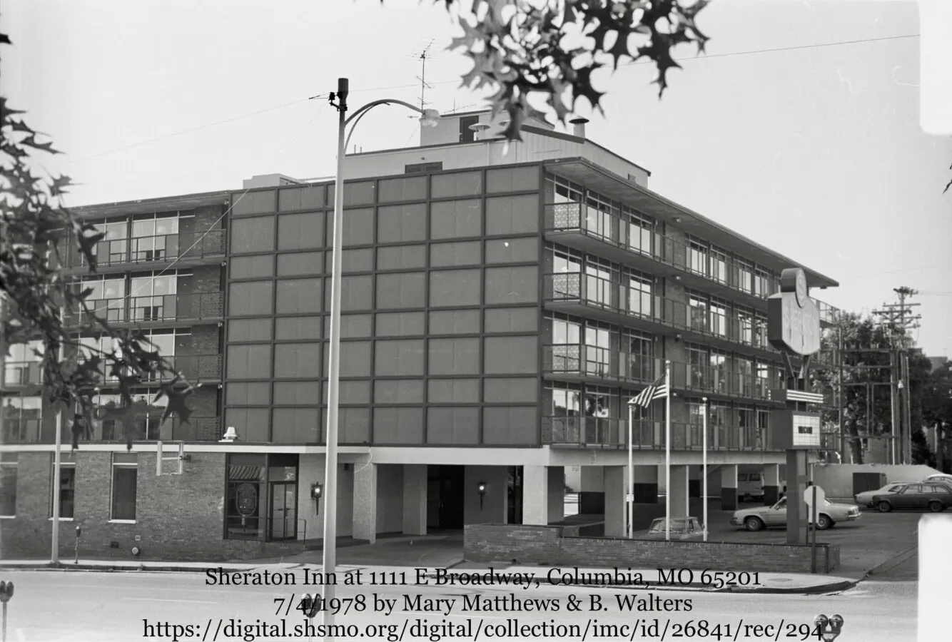Photo 199-975-468