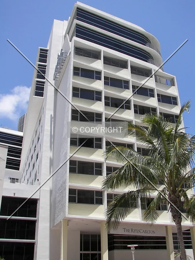 View from the south on Lincoln Road