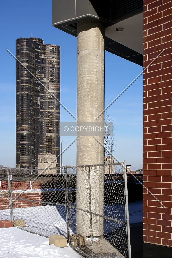 Base column at the northwest corner