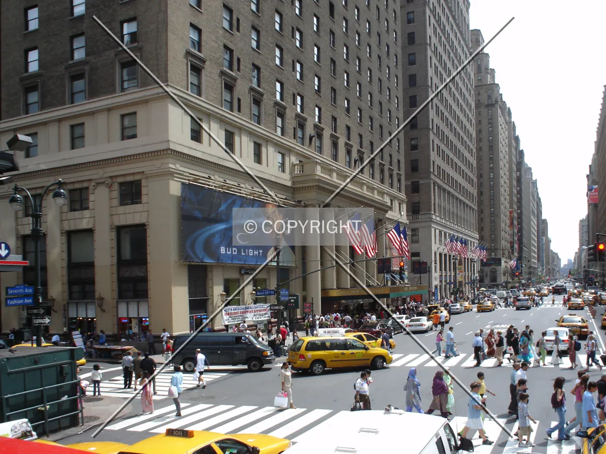Corner at 7th Avenue