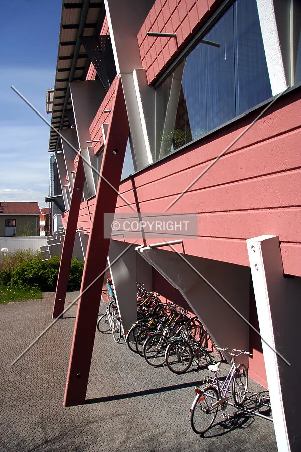 Base at the back side of the north wing