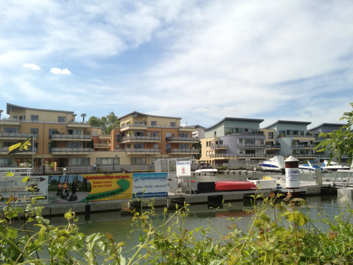 Photo 020-392-196