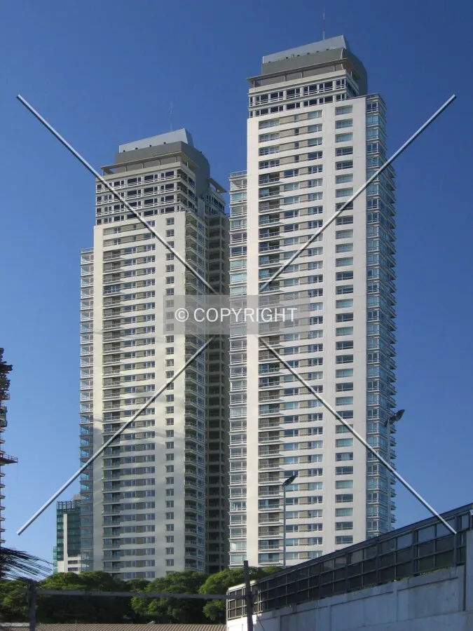Del Río and Del Parque towers