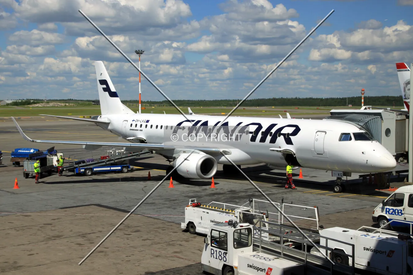 Finnair Embraer plane