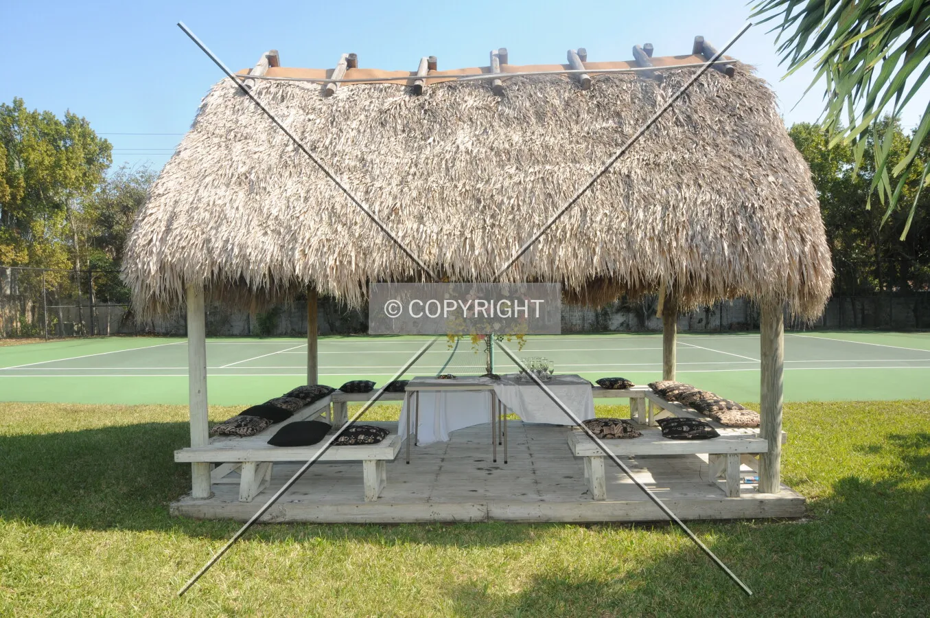 Hut with straw roof