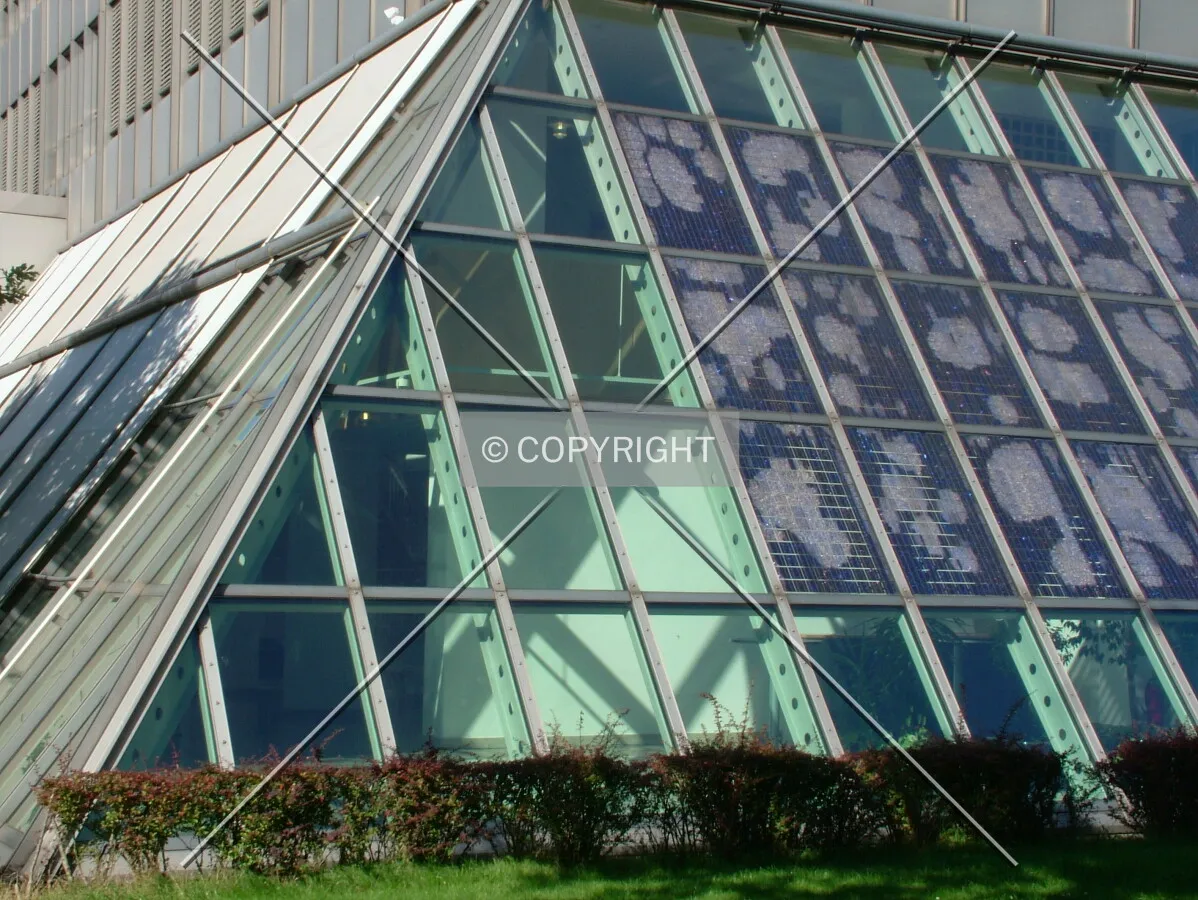 Southwest corner of the glass base