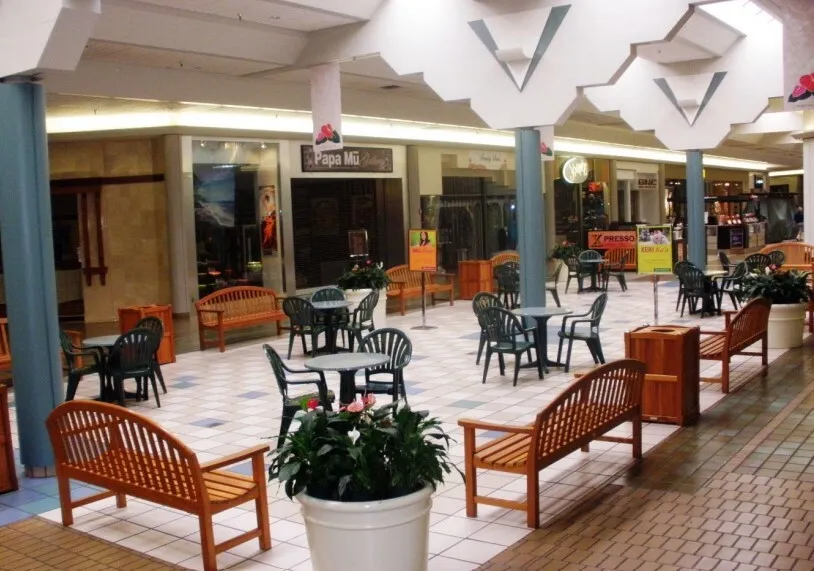 Prince Kūhiō Plaza